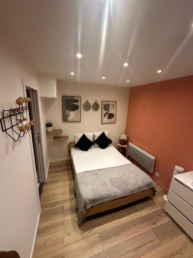 דירות פריז Modern And Warm Fully Renovated Split Level Apart Steps Away From The Grands Boulevard מראה חיצוני תמונה