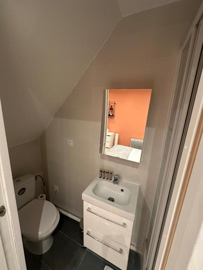 דירות פריז Modern And Warm Fully Renovated Split Level Apart Steps Away From The Grands Boulevard מראה חיצוני תמונה