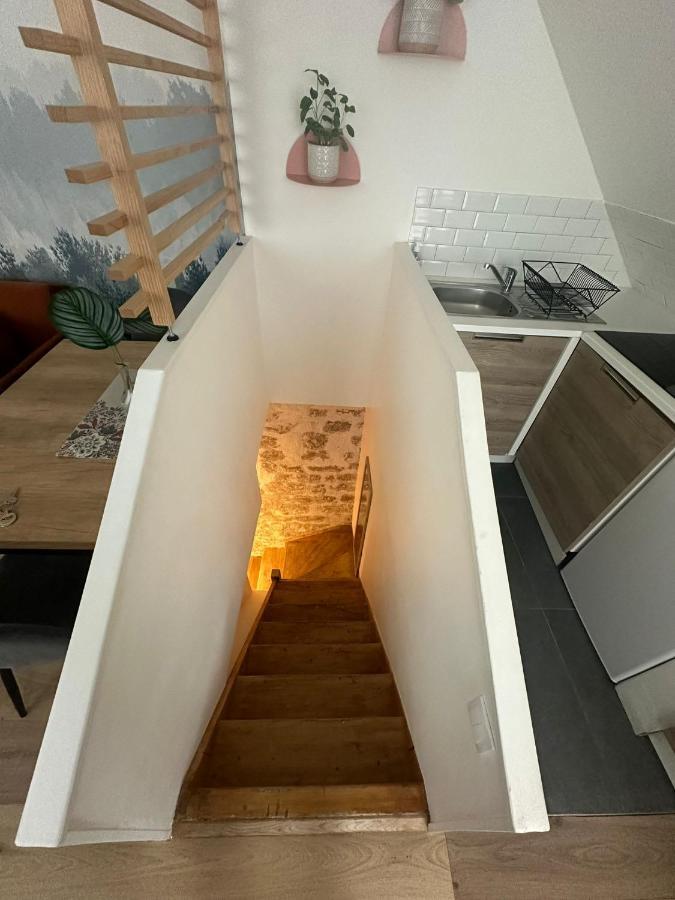 דירות פריז Modern And Warm Fully Renovated Split Level Apart Steps Away From The Grands Boulevard מראה חיצוני תמונה